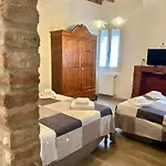 Green Rooms Ferrara Πανσιόν 4*