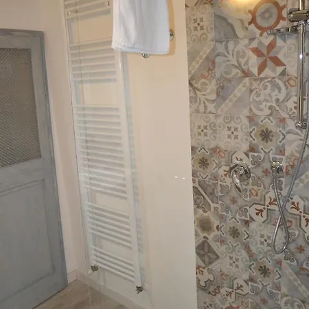 Green Rooms Ferrara בית הארחה 4*