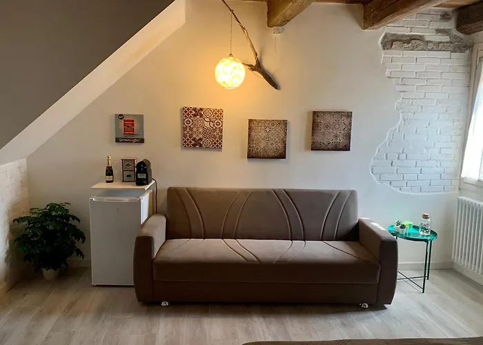 Green Rooms Ferrara Πανσιόν 4*