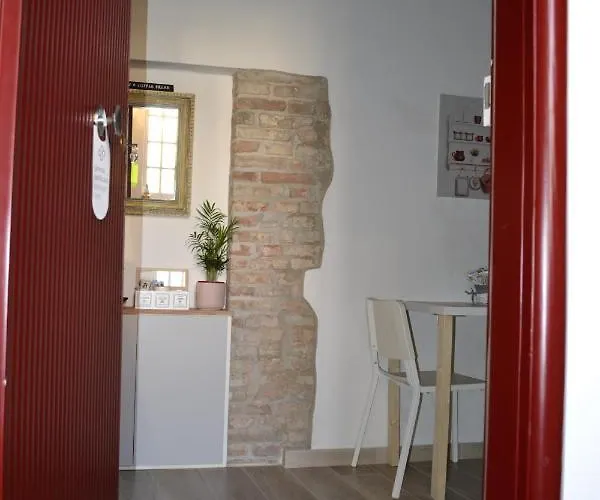 Πανσιόν Green Rooms Ferrara