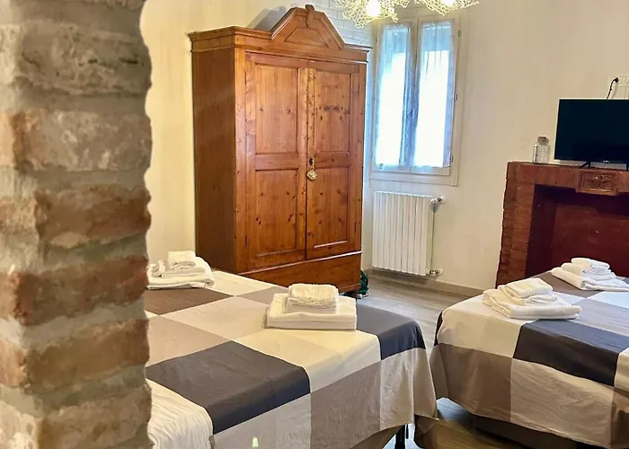 Green Rooms Ferrara Πανσιόν 4*