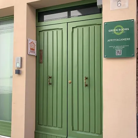 Green Rooms Ferrara Guest house